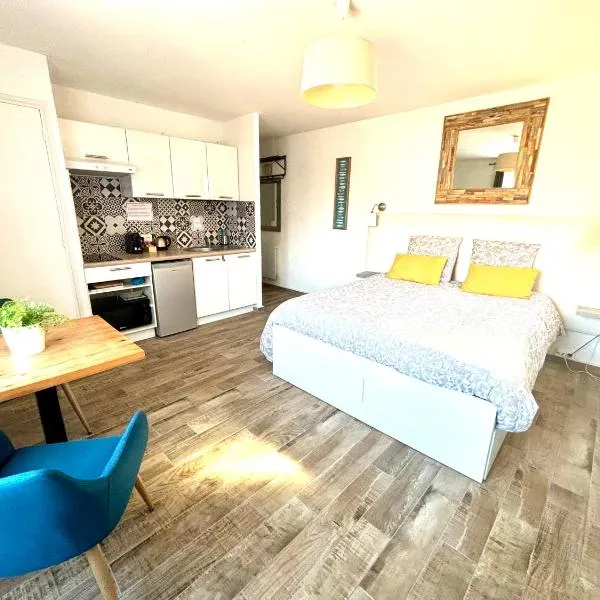 Studio Centre Plage parking gratuit – hotel w mieście Collioure