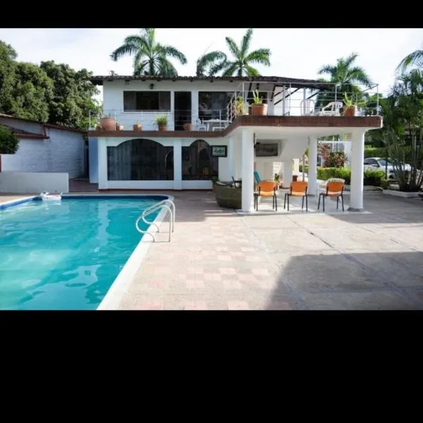 Sol y Descanso, hotell i Girardot