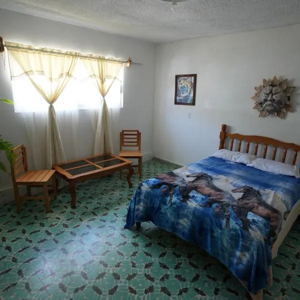 Hostal Casa Del Sol Comitan, hotel v destinaci Comitán de Domínguez