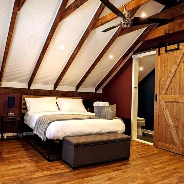 Walkable Elmwood Cottage, No Chores 2Bath 2BR 2Car, hotell sihtkohas Buffalo