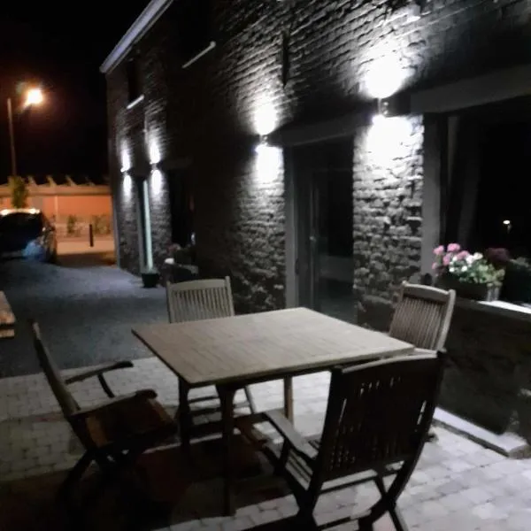 Les gîtes du Ravel, hotel v destinaci Soignies