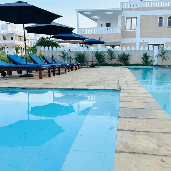 3 Bedroom Deluxe Villa-Mfalme in Diani, hotel in Diani Beach
