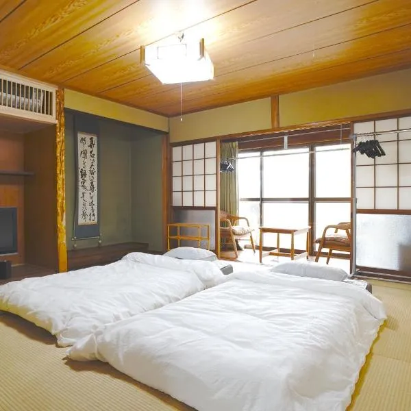 AKARIYA別館 ~横山邸~, hotel in Karatsu