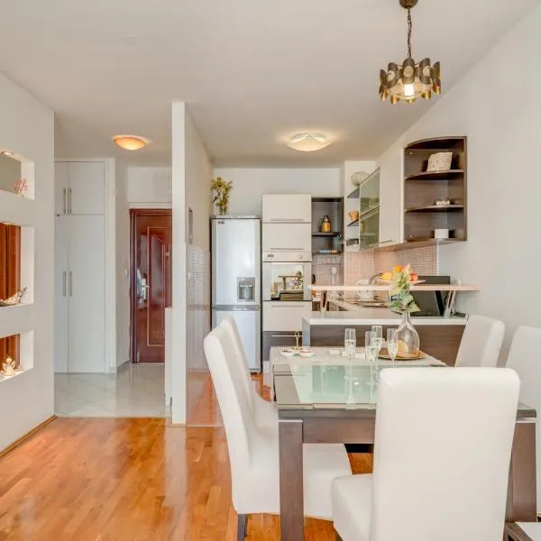 Comfy & Urban apartment on Žnjan near beach，斯普利特的飯店