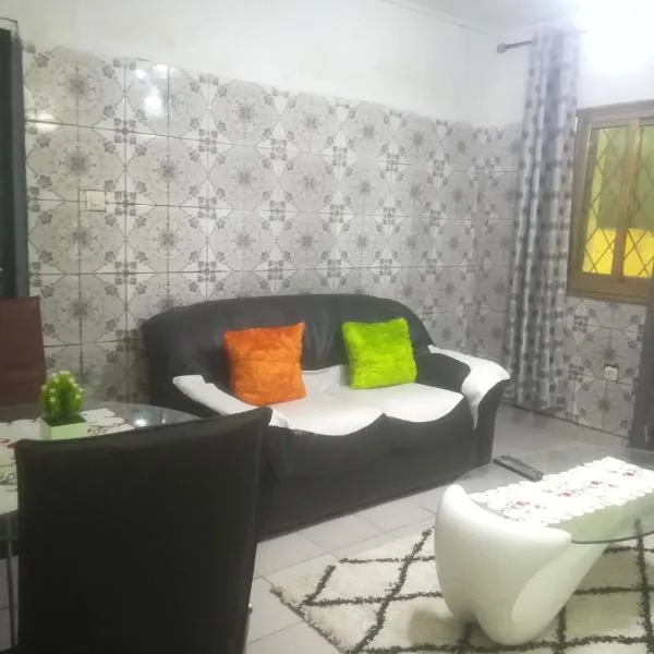 Appartement meublé Douala Bonapriso Savio, hotel v destinaci Douala