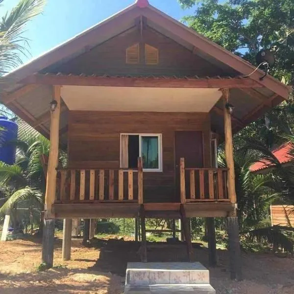 ฟาดิลบังกะโล Fadel bungalow, hotel en Ban Lo Pa Ret