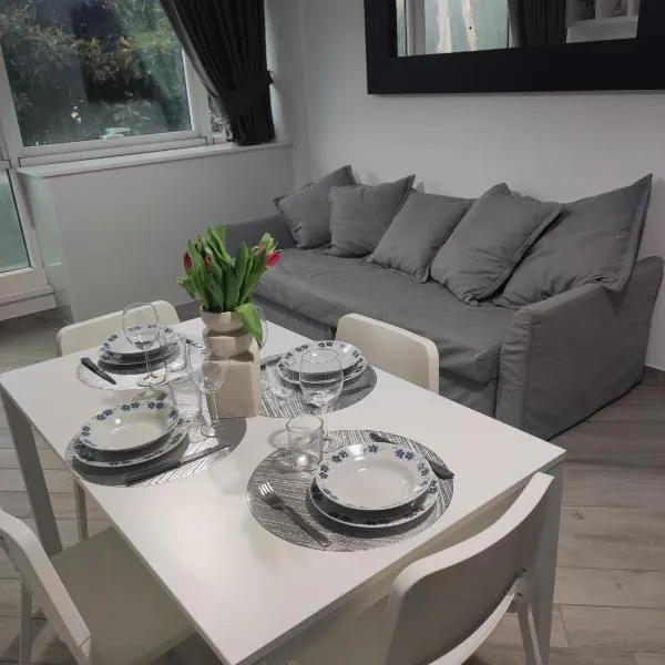 Mamba House - 200 mt dal mare, hotel in Terracina