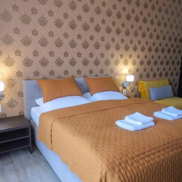 Premium City Centre Bedrooms, hótel í Prešov