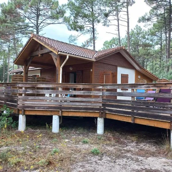 CHALET B NATURISTe MAEVA, hotel en Le Porge