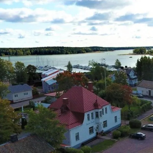 Vanha Kanttorila ,Huone B pohjakerroksessa, hotel em Lovisa
