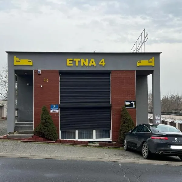 Etna 4 - Apartamenty -Parking Osmeckiego 4 E Rzeszów -Parking -Garaż-, hotel in Rzeszów