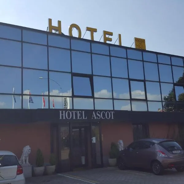 Hotel Ascot, hotel a Casorate Primo