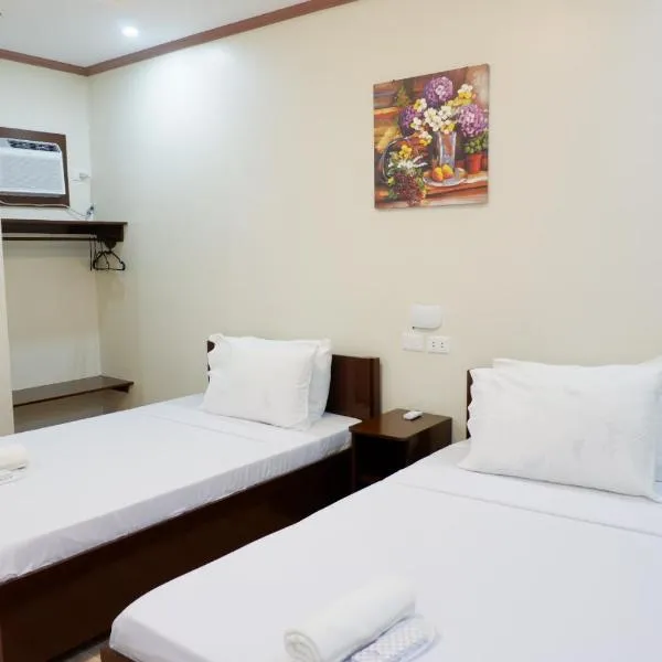JUN's INN, hotel v destinaci Oslob