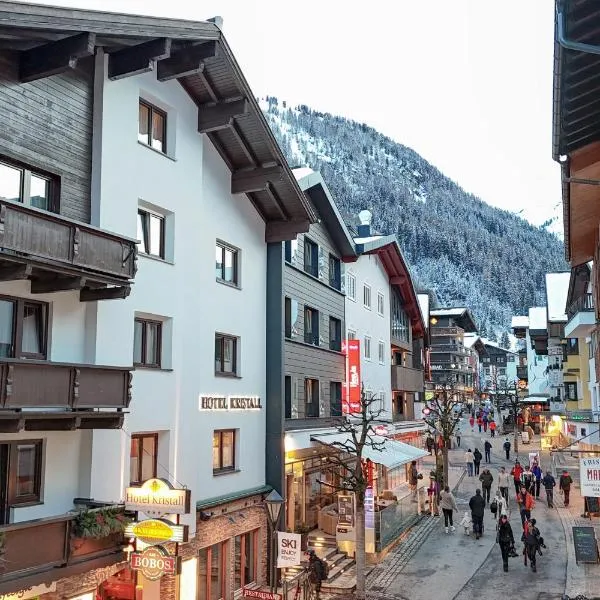 Hotel Kristall, hótel í Sankt Anton am Arlberg