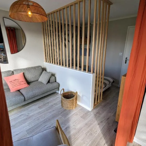 Appartement plein coeur Port Olona, hotel v destinácii La Chaume