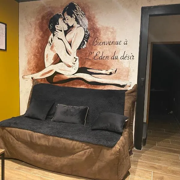 Love-room l'eden du Désir, hotel em Vecqueville
