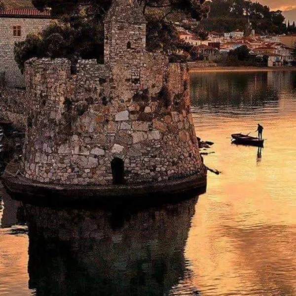 NAFPAKTOS-luxury suite, hotel in Nafpaktos