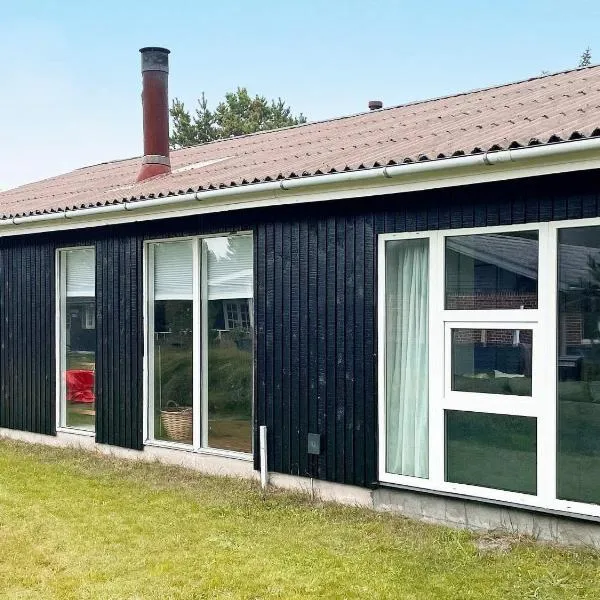 6 person holiday home in Oksb l, hotel v mestu Vejers Strand