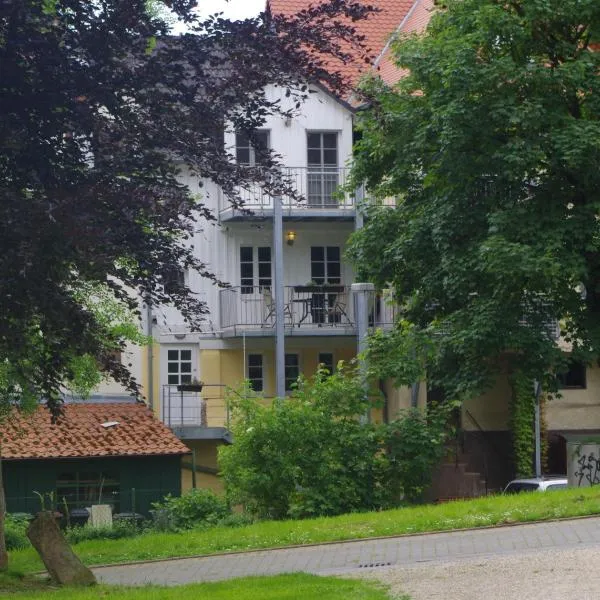 Ferien-Wohnung am Menzer-Park, hotel in Neckargemünd