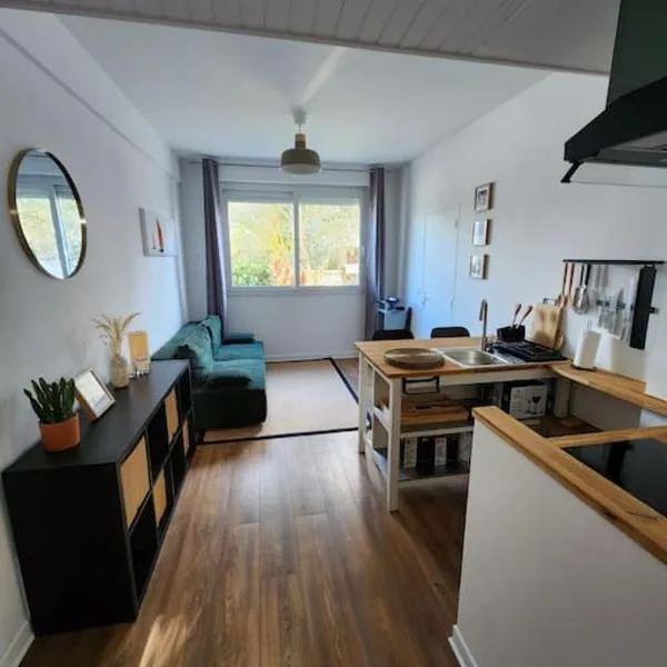 Appartement au pied des plages !, hotel v destinaci Larmor-Plage