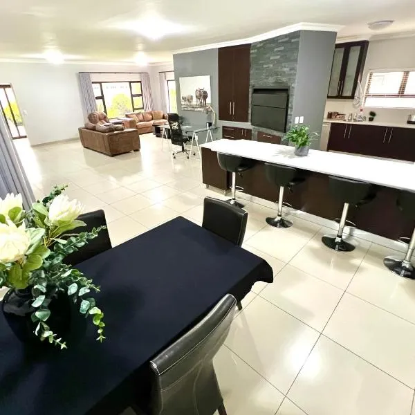 Crossroads Luxury Accommodation, hotel in Swakopmund