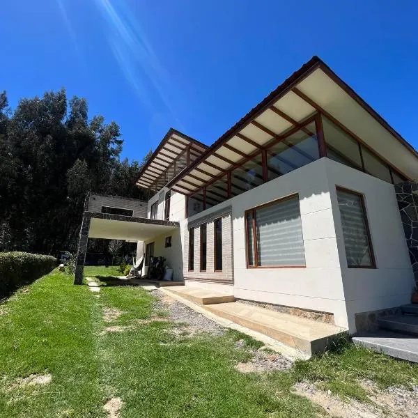 Casa de Campo Moderna Ubaté - Sector La Laja, hotel v destinaci Ubaté
