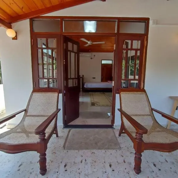 Edmon Beach Villa, hotel in Dodanduwa