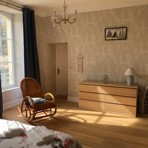 Abbaye de l'Etanche - 2 chambres d'hôtes - Un cadre naturel exceptionnel -, hôtel à Rollainville