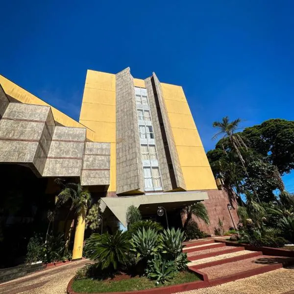 Viesnīca Sumatra Hotel e Centro de Convenções pilsētā Londrina