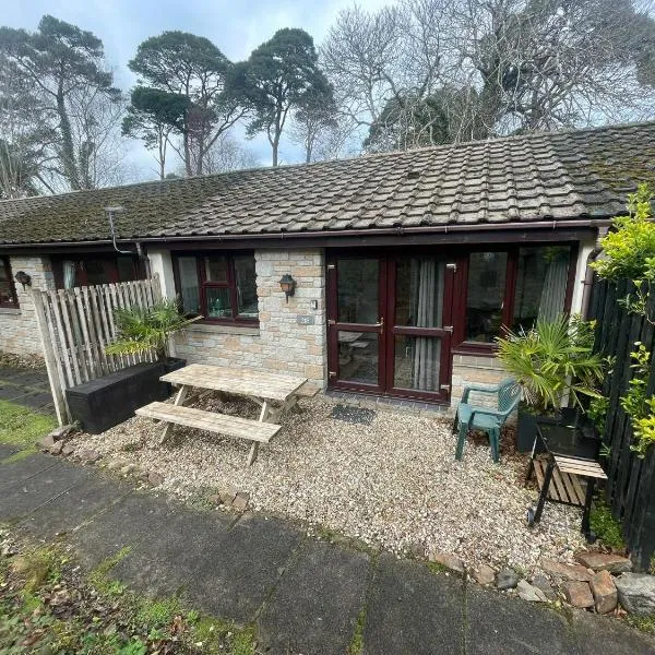 Woodland bungalow, fantastic location、Uny Lelantのホテル