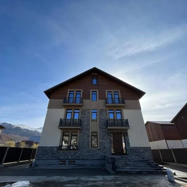 Dani Lux Apartments, hotel in Bakuriani