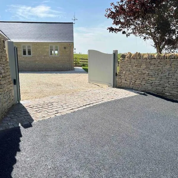 Cosy Cotswold Annexe, Hotel in Cheltenham