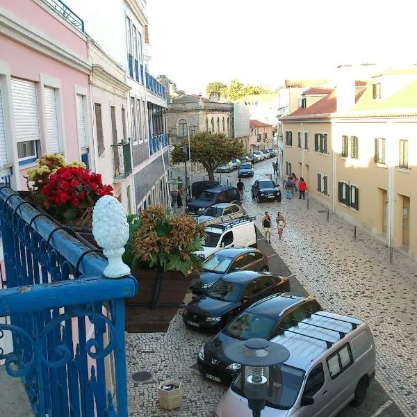 Andar com jardim e estacionamento, hotel in Paço de Arcos