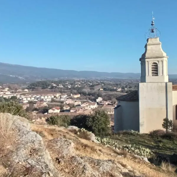 Studio tout confort en Provence Mont Ventoux., отель в городе Бедуэн