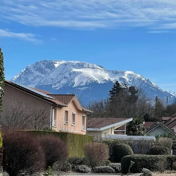 GRENOBLE SUD VARCES Suite privatisée au pied des Montagnes, hotel in Varces