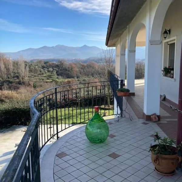 La noce spaccata, casa vacanze, hotel v destinácii Macchia dʼIsernia