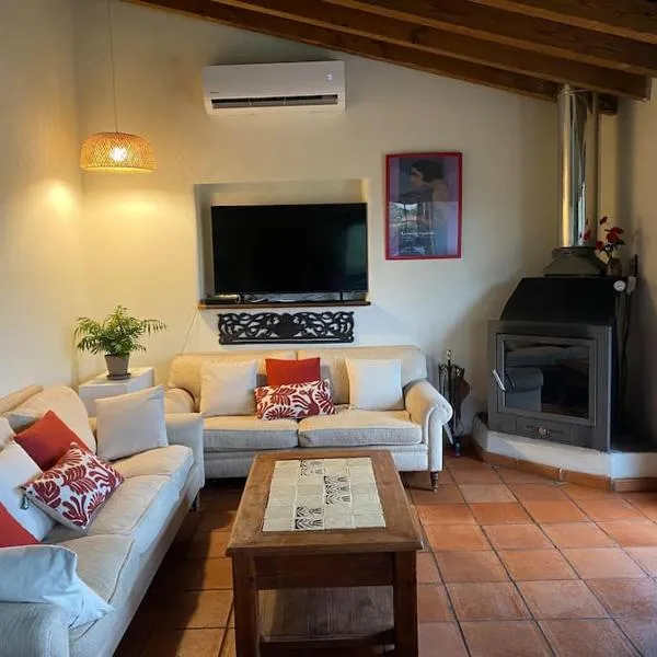 Casa Galatea con jardín junto al pueblo, khách sạn ở Villanueva de la Vera