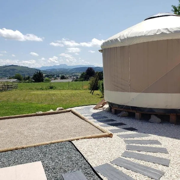 Yourte atypique entre Lyon et Grenoble ! Vue sur les montagnes., hotel v destinaci Nohant-en-Graçay