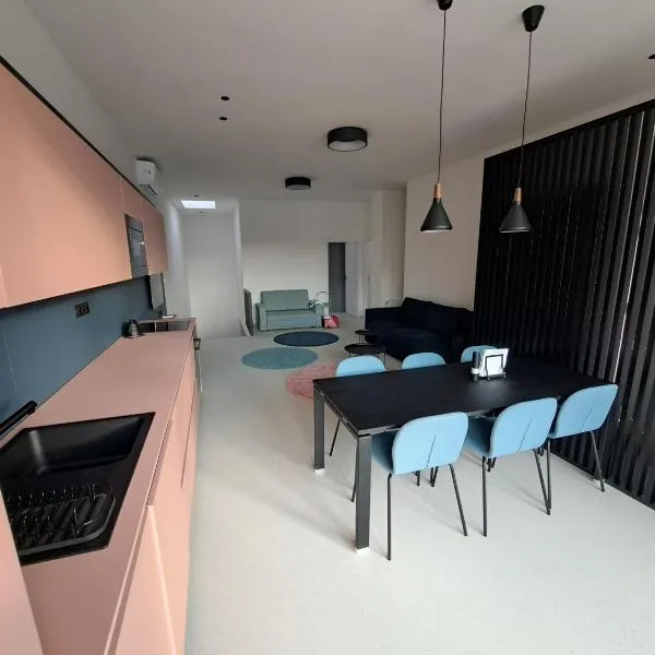 milibyty, hotel a Břeclav