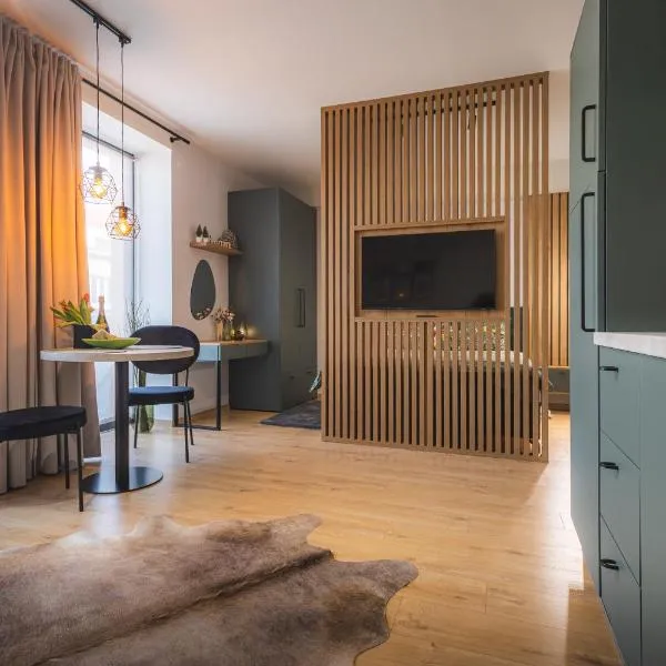 GREEN APARTMENT, hotel in Banská Bystrica