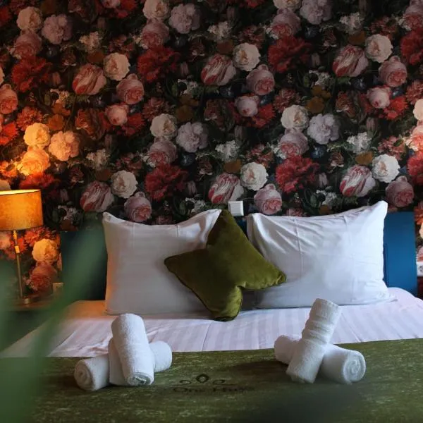 Hotel West Inn, hotel v destinaci Hippolytushoef
