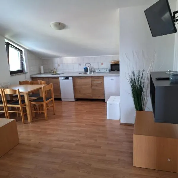 Apartmani Romana, hótel í Punat