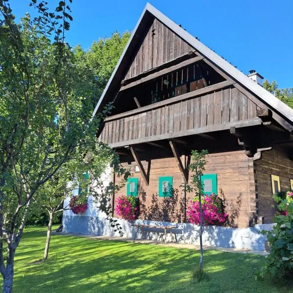 Ferienhaus KAUSCHLERHOF, hotel in Leutschach