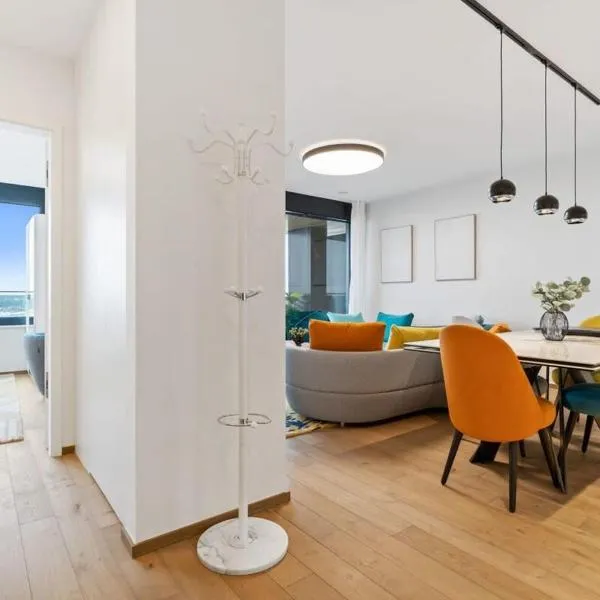 Stylish and Luxurious Apt with Pool & Gym, hotel in Luxemburg