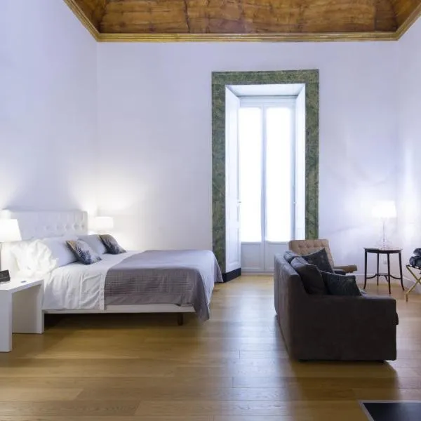 Santa Chiara Boutique Hotel, hotel v Neapoli