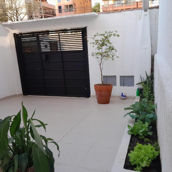 Casa pertinho da praia doTombo