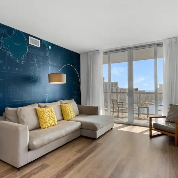 Near Beach - Balcony with View - Pool - Gym, hotel i Hallandale Beach