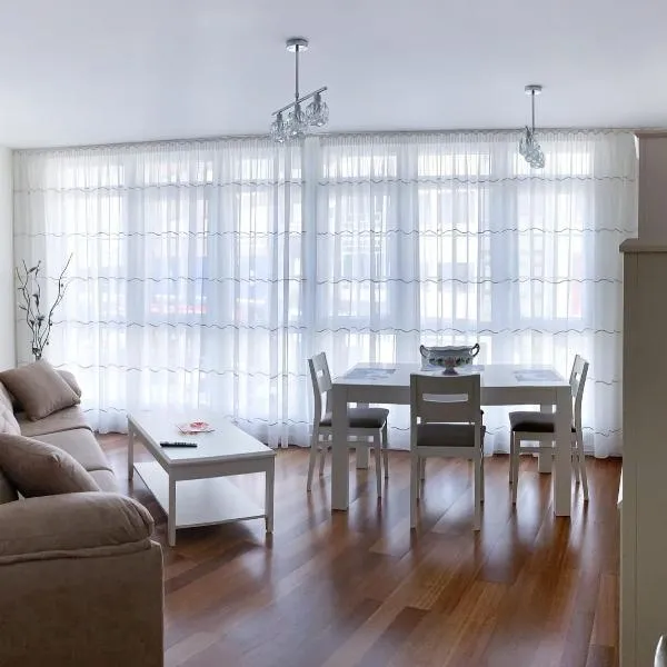 APARTAMENTOS LONCHO CEE – hotel w mieście Cee