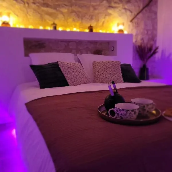Gîte 5 étoiles Romantique Chic, hotel v destinaci Antran