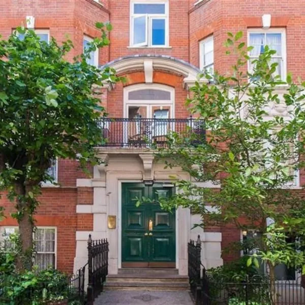 Spacious Flat in West Kensington: Londra'da bir otel